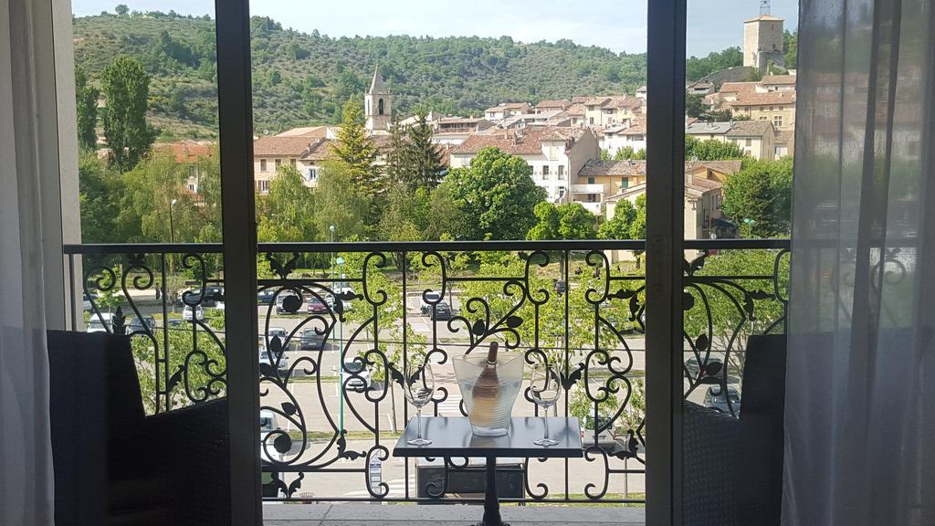 Hotel Les Deux Lions Riez Εξωτερικό φωτογραφία