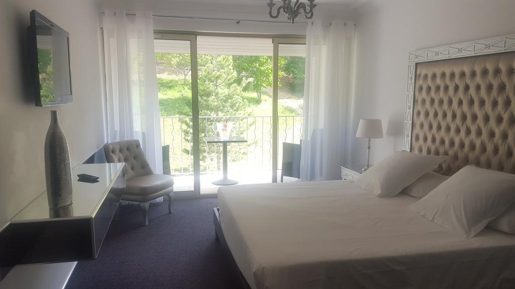 Hotel Les Deux Lions Riez Εξωτερικό φωτογραφία